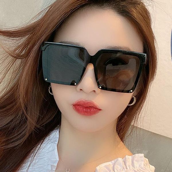 sunglasses rivet oversized square frame women men blue gray lens uv400 eye protection girl ladies fashion outdoor eyewear, White;black
sunglasses rivet oversized square frame women men blue gray lens uv400 eye protection girl ladies fashion outdoor eyewear, White;black