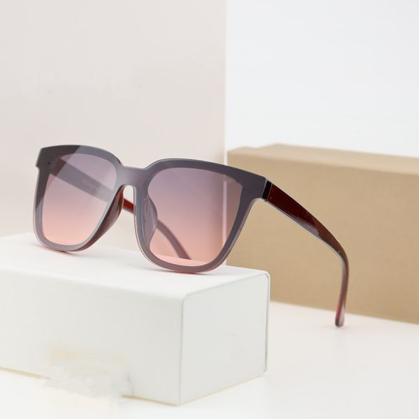 wholesale fashion sunglasses luxury designer for men women eyewear classic sun glasses with original boxs, White;black
wholesale fashion sunglasses luxury designer for men women eyewear classic sun glasses with original boxs, White;black