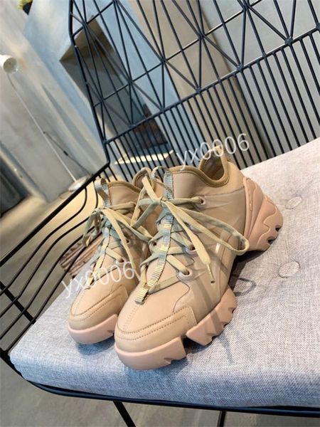 2021 men women crystal sole triple s luxury designer shoes clear sole neon green yellow black white mens sport casual sneak rx200609, Red;white
2021 men women crystal sole triple s luxury designer shoes clear sole neon green yellow black white mens sport casual sneak rx200609, Red;white