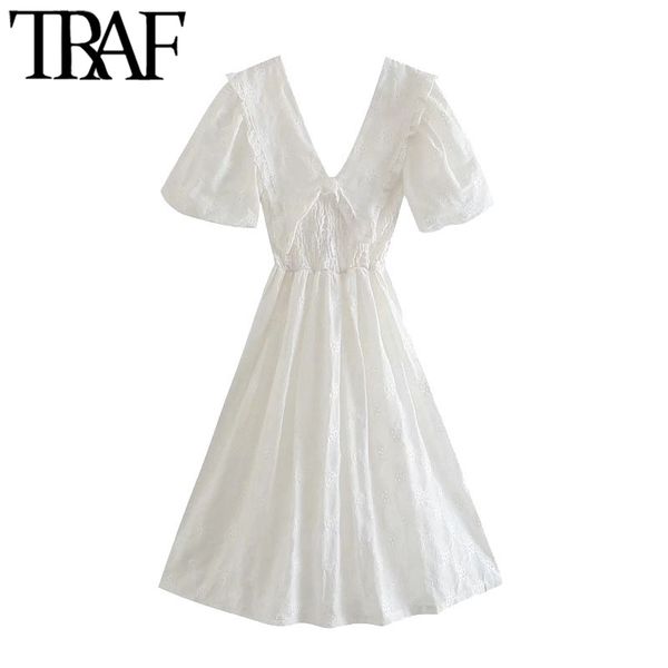 traf women chic fashion hollow out embroidery smocked midi dress vintage v neck puff sleeve female dresses vestidos 210415, Black;gray
traf women chic fashion hollow out embroidery smocked midi dress vintage v neck puff sleeve female dresses vestidos 210415, Black;gray