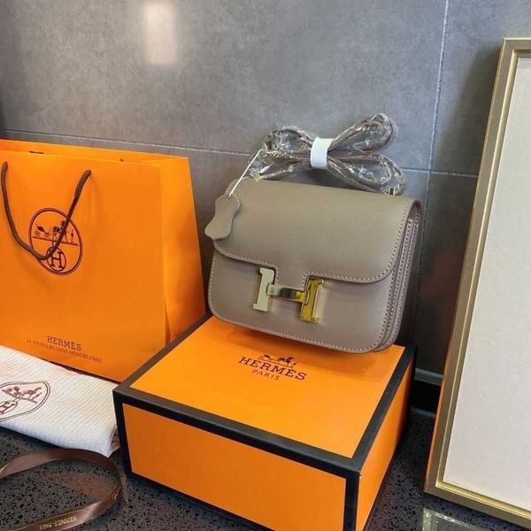 wholesale one shoulder messenger bag 2021 h-button stewardess leather women's small square bag ba duy luxuryss designerss yw
wholesale one shoulder messenger bag 2021 h-button stewardess leather women's small square bag ba duy luxuryss designerss yw