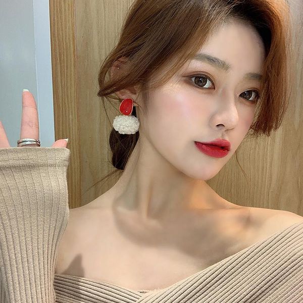 hoop & huggie autumn and winter cute plush ball earrings women's trendy internet-famous vintage temperament wild wool ear studs, Golden;silver
hoop & huggie autumn and winter cute plush ball earrings women's trendy internet-famous vintage temperament wild wool ear studs, Golden;silver