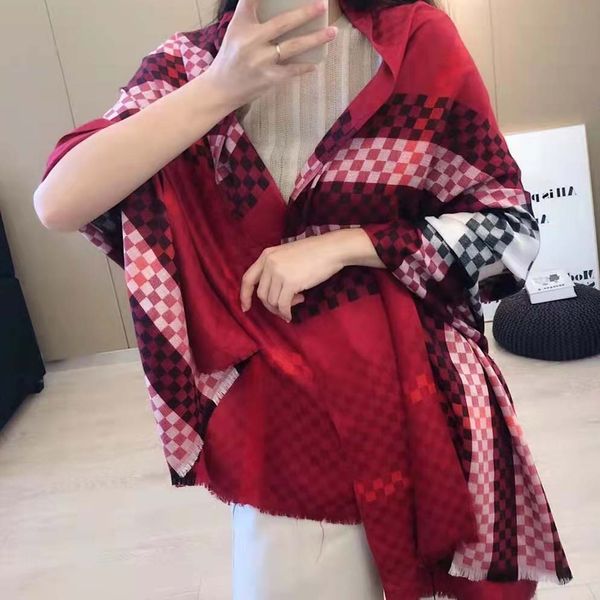 luxury 2021 classic scarf designer british plaid cotton ladies cashmere scarves for autumn and winter shawl dual-use, Blue;gray
luxury 2021 classic scarf designer british plaid cotton ladies cashmere scarves for autumn and winter shawl dual-use, Blue;gray