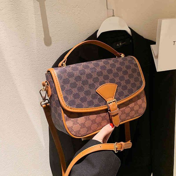 2022 factory wholesale new autumn and winter postman armpit women's printed tofu bag hand holding old flowers high sense small square b
2022 factory wholesale new autumn and winter postman armpit women's printed tofu bag hand holding old flowers high sense small square b