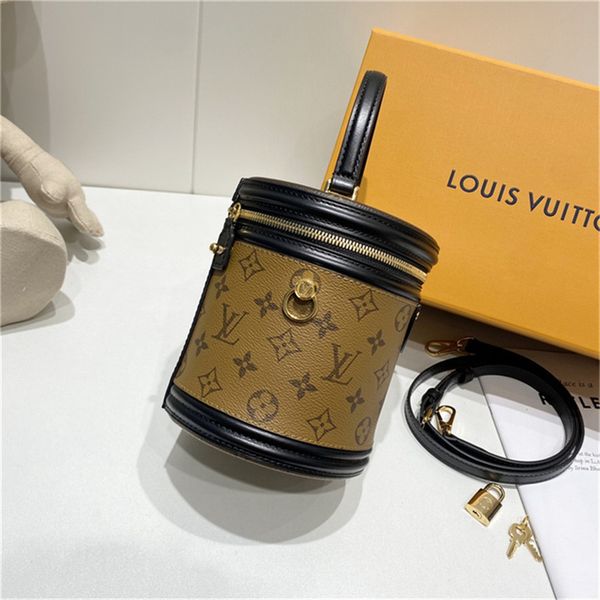 designer mini bucket bag classic multi-color f letter women handbags purse 9232 luxury shoulder crossbody drawstring bags versatile
designer mini bucket bag classic multi-color f letter women handbags purse 9232 luxury shoulder crossbody drawstring bags versatile