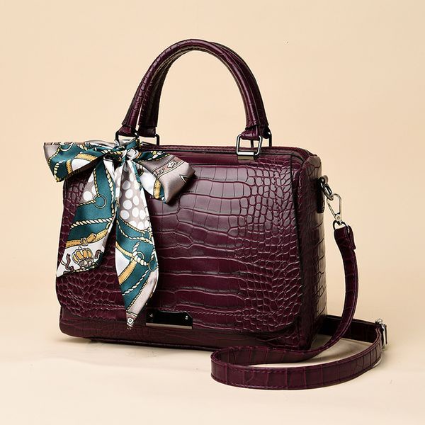 messenger bags messenger bags fashion crocodile style silk scarf cross shoulder portable women's bag
messenger bags messenger bags fashion crocodile style silk scarf cross shoulder portable women's bag