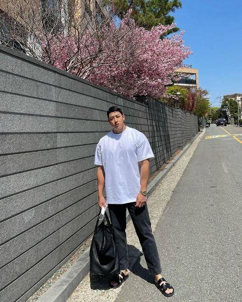men's t-shirts 2021men summer gym loose cotton t-shirt running shirt short sleeve training tee sports bodybuilding fitness clothing, White;black
men's t-shirts 2021men summer gym loose cotton t-shirt running shirt short sleeve training tee sports bodybuilding fitness clothing, White;black