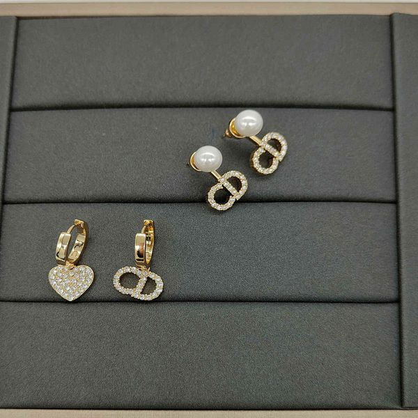 gift box simple temperament earrings trend accessories gold love letter ab do pearl earrings s925 silver needle
gift box simple temperament earrings trend accessories gold love letter ab do pearl earrings s925 silver needle