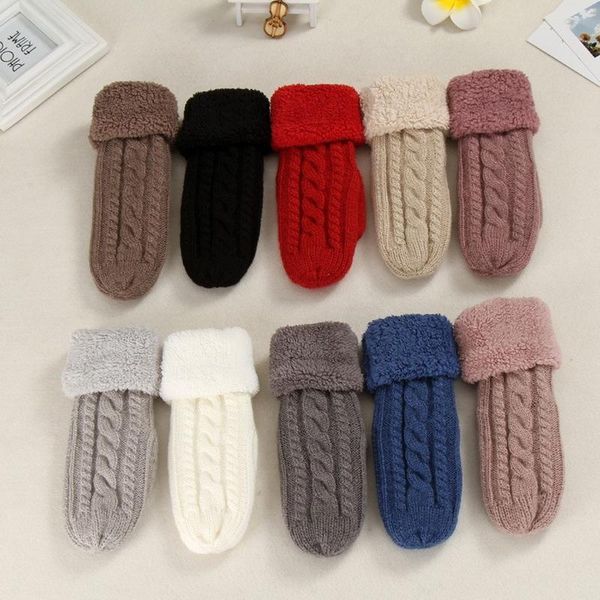 five fingers gloves 2021 autumn and winter fashion ladies riding trend mohair thickened plus velvet warm single finger bag, Blue;gray
five fingers gloves 2021 autumn and winter fashion ladies riding trend mohair thickened plus velvet warm single finger bag, Blue;gray