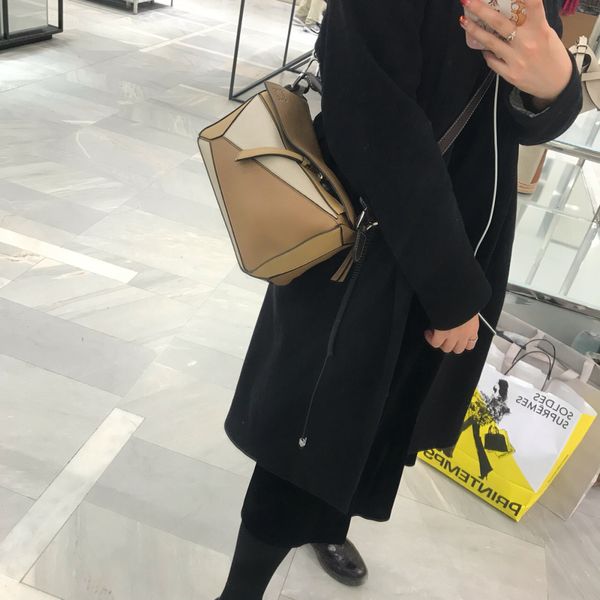 luo yiwei medium puzzle geometric splicing large caramel one shoulder messenger bag
luo yiwei medium puzzle geometric splicing large caramel one shoulder messenger bag