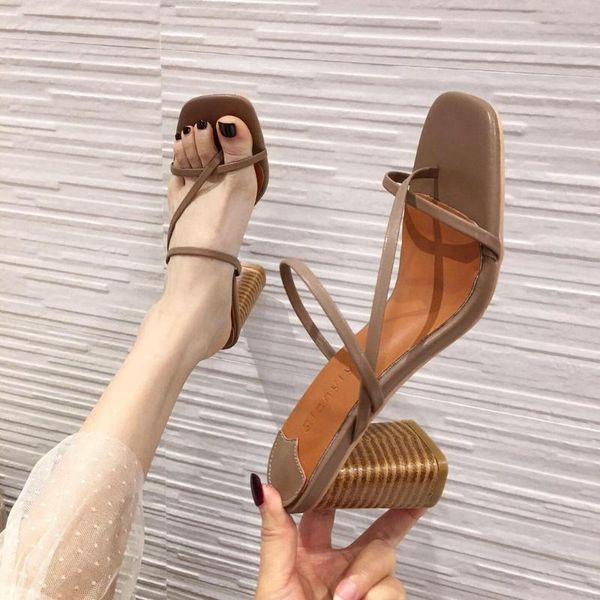 rubber flip flops shoes woman 2021 cross-tied slippers summer square heel pantofle heeled mules hawaiian block flat high pu, Black
rubber flip flops shoes woman 2021 cross-tied slippers summer square heel pantofle heeled mules hawaiian block flat high pu, Black