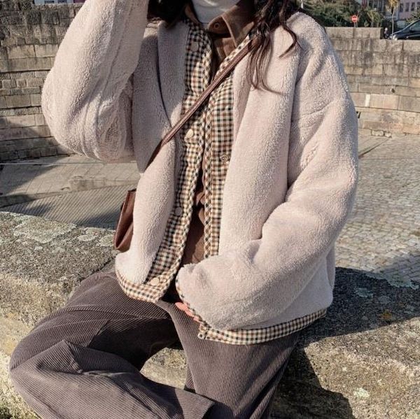 women's fur & faux wear lamb plush plaid cotton padded jacket on both sides, for women in winter, thickened design, minority, Black
women's fur & faux wear lamb plush plaid cotton padded jacket on both sides, for women in winter, thickened design, minority, Black