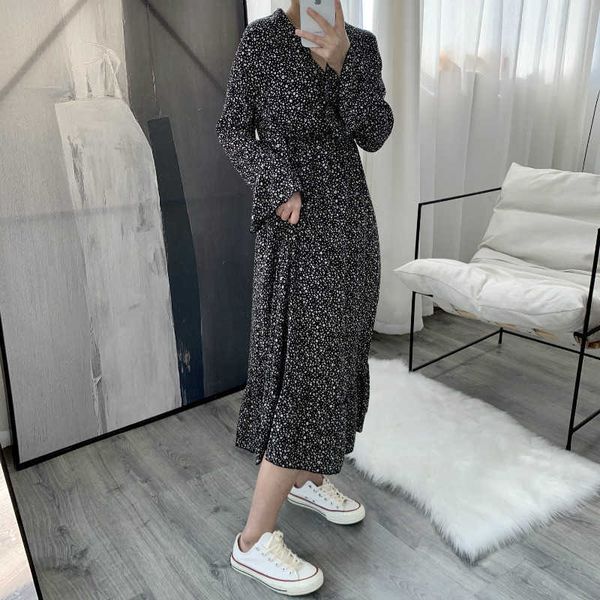 spring floral-print loose dress korean-style v-neck high-waisted over-the-knee long 210607, Black;gray
spring floral-print loose dress korean-style v-neck high-waisted over-the-knee long 210607, Black;gray