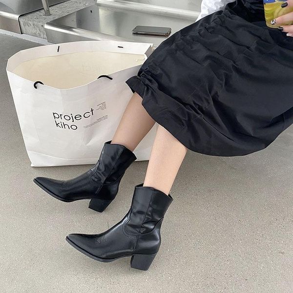 boots cml2021 women's shoes pointed thick heel sleeve handsome short, Black
boots cml2021 women's shoes pointed thick heel sleeve handsome short, Black