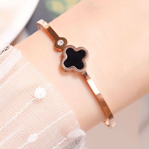 chic women's simple environmental protection jewelry with diamond four leaf grass and bracelet, Black
chic women's simple environmental protection jewelry with diamond four leaf grass and bracelet, Black