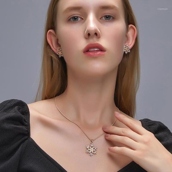 earrings & necklace women elegant jewelry set shiny full rhinestone snowflake pendant necklaces gold silver color stud for female
earrings & necklace women elegant jewelry set shiny full rhinestone snowflake pendant necklaces gold silver color stud for female