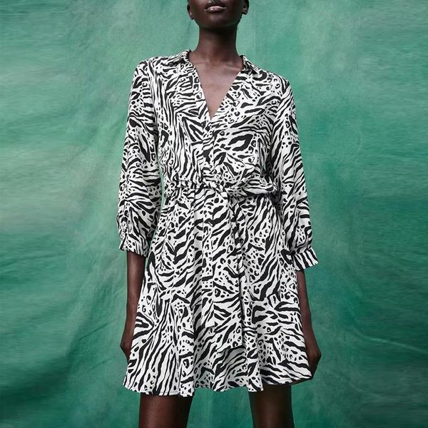women dress 2021 fashion retro printed leopard print v-neck casual chic street dresses, Black;gray
women dress 2021 fashion retro printed leopard print v-neck casual chic street dresses, Black;gray