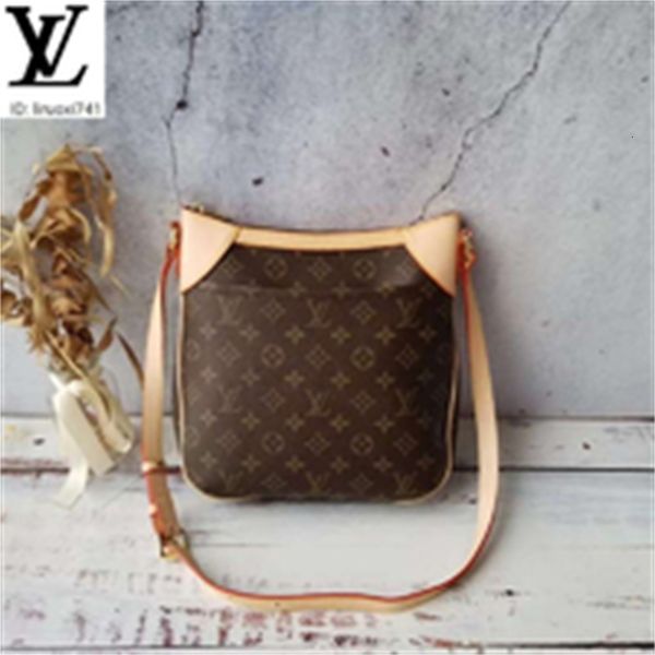 brand designer luxury zj31 m56390 presbyopia leather shoulder bag women handbags iconic bags handles shoulder bags totes cross body bag, Red;black
brand designer luxury zj31 m56390 presbyopia leather shoulder bag women handbags iconic bags handles shoulder bags totes cross body bag, Red;black