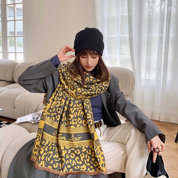 korean autumn winter cashmere brushed scarf female leopard letter double-sided air-conditioned room warm and thick with shawl, Blue;gray
korean autumn winter cashmere brushed scarf female leopard letter double-sided air-conditioned room warm and thick with shawl, Blue;gray