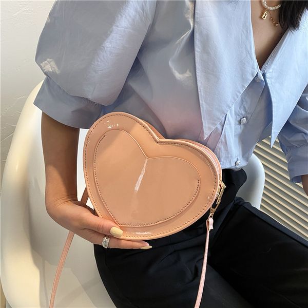 luxury designer small shoulder bags for ladies pu leather women heart-shaped crossbody bag female evening clutch purse handbags
luxury designer small shoulder bags for ladies pu leather women heart-shaped crossbody bag female evening clutch purse handbags