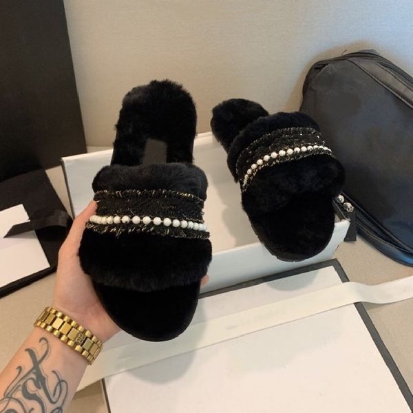 2021 ladies wool slippers winter fur fluffy furry sandals flip flops warm and comfortable plush girls slideshow size 35-40 high-end quality, Black
2021 ladies wool slippers winter fur fluffy furry sandals flip flops warm and comfortable plush girls slideshow size 35-40 high-end quality, Black