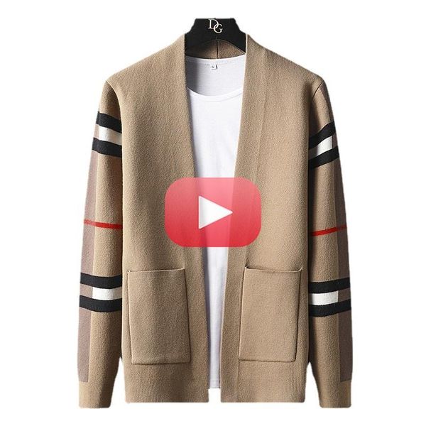 men's sweaters england style pocket men cardigan fashion brand autumn winter designer plus size spliced color knit jacket, White;black
men's sweaters england style pocket men cardigan fashion brand autumn winter designer plus size spliced color knit jacket, White;black