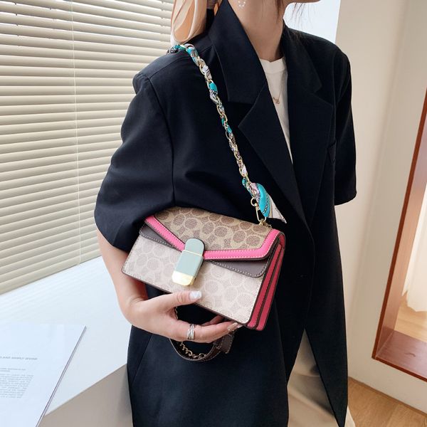 70% factory store contrast color silk scarf armpit 2021 fashion messenger chain lock small square bag
70% factory store contrast color silk scarf armpit 2021 fashion messenger chain lock small square bag