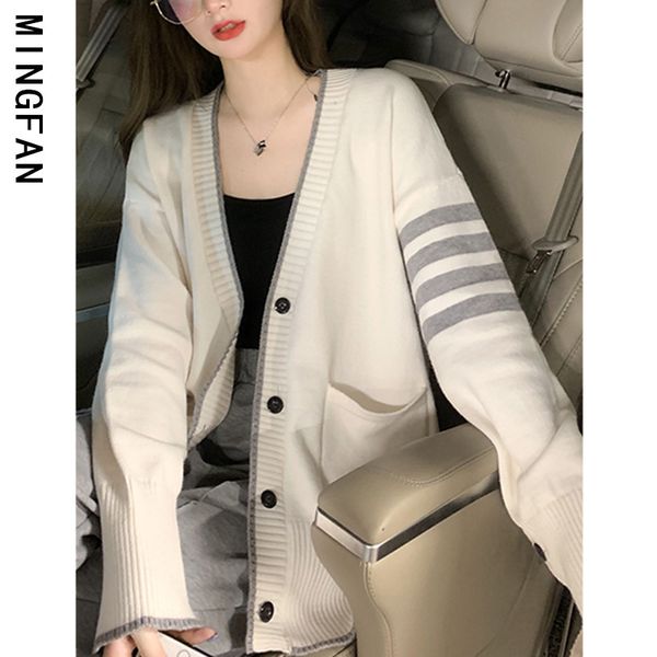 men's and women's tb cardigan 2021 spring autumn new knitted coat sweater loose contrast color thin button top, White;black
men's and women's tb cardigan 2021 spring autumn new knitted coat sweater loose contrast color thin button top, White;black