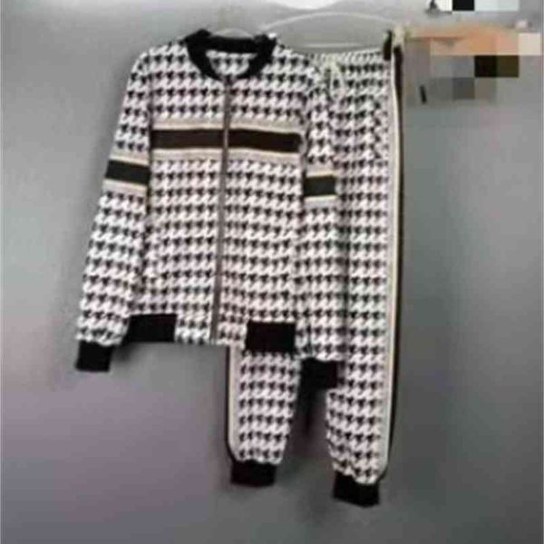2022 factory wholesale new autumn thousand bird check printed zipper coat harlan trousers fashion leisure two-piece set women n0jf, Gray
2022 factory wholesale new autumn thousand bird check printed zipper coat harlan trousers fashion leisure two-piece set women n0jf, Gray