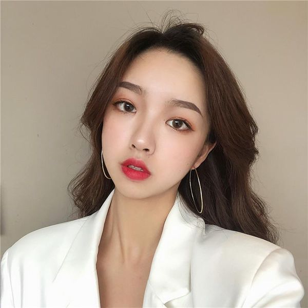 hoop & huggie 2021 fashion exaggerated style shiny crystal women's big round earrings exquisite luxury jewelry gift, Golden;silver
hoop & huggie 2021 fashion exaggerated style shiny crystal women's big round earrings exquisite luxury jewelry gift, Golden;silver