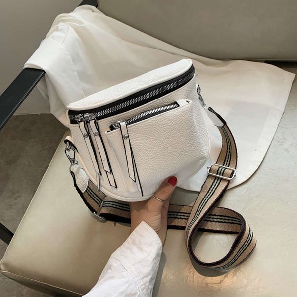 women's bag autumn and winter fashionable women's saddle foreign style wide shoulder belt single slant
women's bag autumn and winter fashionable women's saddle foreign style wide shoulder belt single slant