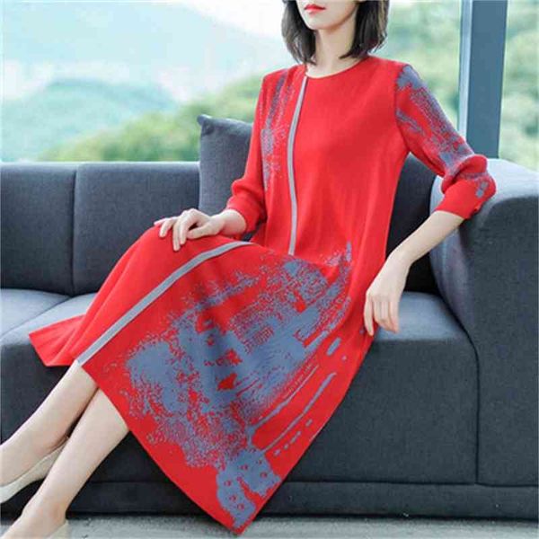 dress miyake pleated one-piece three quarter of o-neck print straight, Black;gray 
dress miyake pleated one-piece three quarter of o-neck print straight, Black;gray