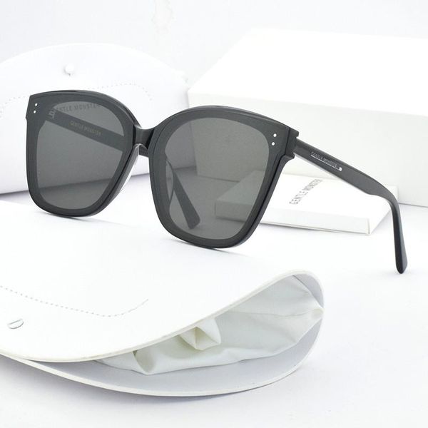sunglasses big square gabee 2021 women men with original packing fashion korea design sun glasses retro, White;black
sunglasses big square gabee 2021 women men with original packing fashion korea design sun glasses retro, White;black