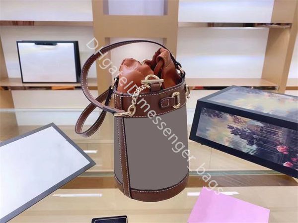 luxury designer women fashion handbags two-tone patchwork genuine leather string barrel-shaped interior zipper pocket casual totes
luxury designer women fashion handbags two-tone patchwork genuine leather string barrel-shaped interior zipper pocket casual totes