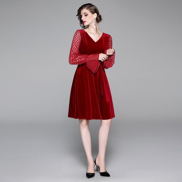 casual dresses women autumn winter velour party dress designer flare sleeve hollow lace patchwork vintage evening robe femme vestidos r, Black;gray
casual dresses women autumn winter velour party dress designer flare sleeve hollow lace patchwork vintage evening robe femme vestidos r, Black;gray