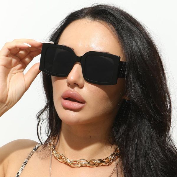 retro brand designer sunglasses for ladies women oversize square sun glasses vintage wide frame driving outdoor eyewear uv400, White;black
retro brand designer sunglasses for ladies women oversize square sun glasses vintage wide frame driving outdoor eyewear uv400, White;black