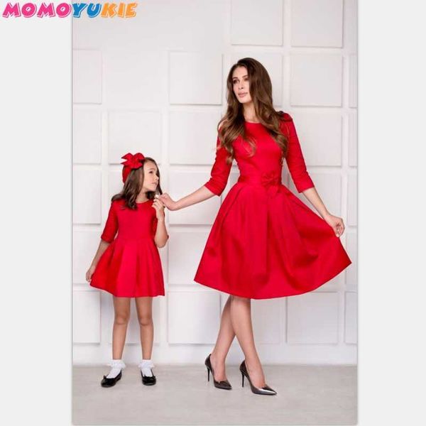 summer mommy and me family matching mother daughter dresses clothes striped mom dress kids child outfits mum sister baby girl 210713, Blue
summer mommy and me family matching mother daughter dresses clothes striped mom dress kids child outfits mum sister baby girl 210713, Blue