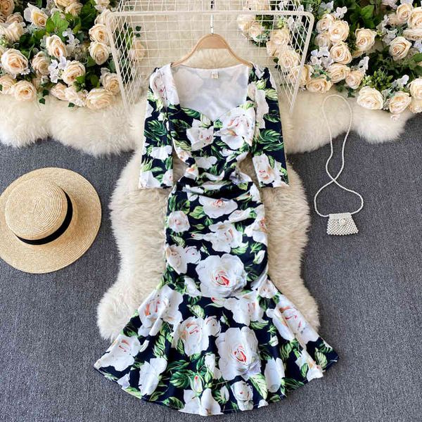 low collar flower printed mermaid party dress women elegant square high waist bodycon vestidos female spring autumn 210426, Black;gray
low collar flower printed mermaid party dress women elegant square high waist bodycon vestidos female spring autumn 210426, Black;gray