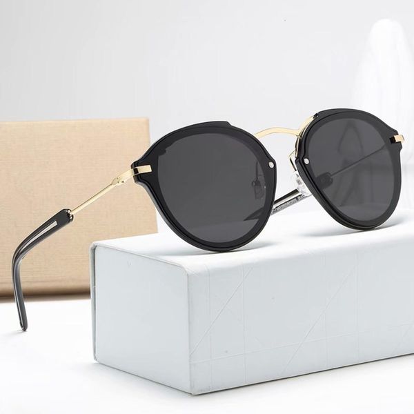 quality sunglasses men women classical sun glasses model g15 lenses double bridge design suitable fashion beach driving fishing, White;black
quality sunglasses men women classical sun glasses model g15 lenses double bridge design suitable fashion beach driving fishing, White;black