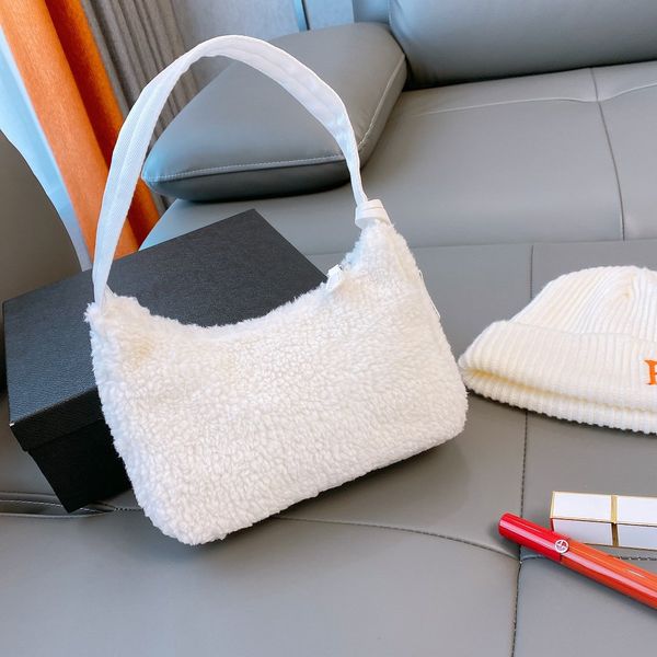 2021 new single shoulder bags women's temperament fashion texture underarm bag designer plush handbag 5 colors
2021 new single shoulder bags women's temperament fashion texture underarm bag designer plush handbag 5 colors