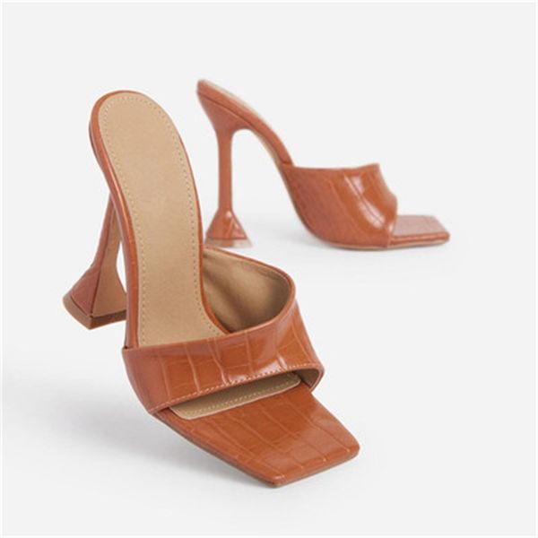zomer nieuwe stijl grote size vrouwen schoenen vierkante teen dames hoge hakken slippers een-woord sandalen vrouwen 60% off store online, Black
zomer nieuwe stijl grote size vrouwen schoenen vierkante teen dames hoge hakken slippers een-woord sandalen vrouwen 60% off store online, Black