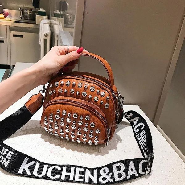 shoulder bags luxury handbags women designer cloud peas crossbody bag ladies small rivet mobile phone
shoulder bags luxury handbags women designer cloud peas crossbody bag ladies small rivet mobile phone