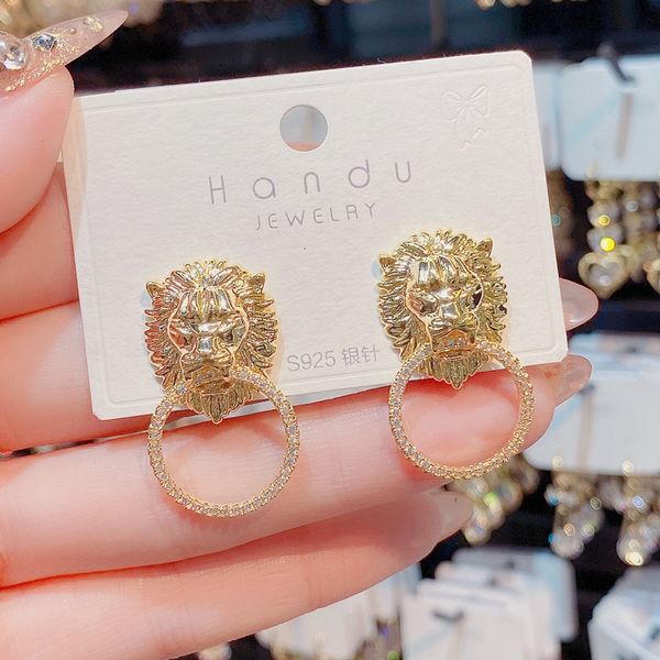 dangle earrings personalized fashion metal lion shape female diamond ring exaggerated design, Silver
dangle earrings personalized fashion metal lion shape female diamond ring exaggerated design, Silver