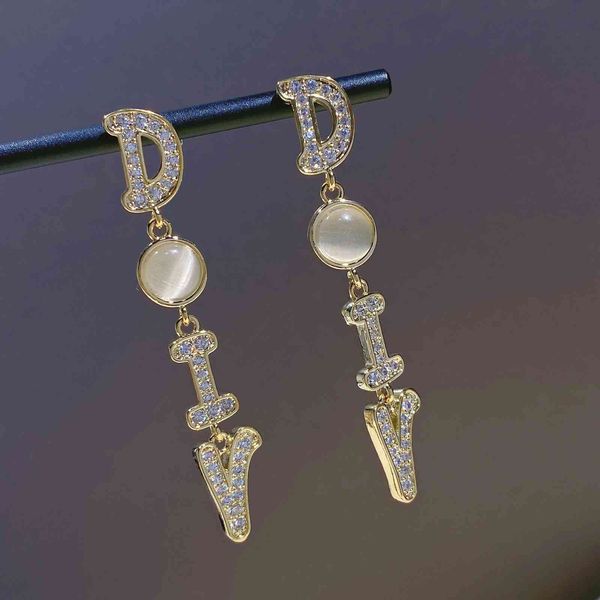 special offer 2021 luxury designer jewelry korean fashion earrings s925 silver needle zircon letter cat's eye tassel temperament simple, Golden;silver
special offer 2021 luxury designer jewelry korean fashion earrings s925 silver needle zircon letter cat's eye tassel temperament simple, Golden;silver