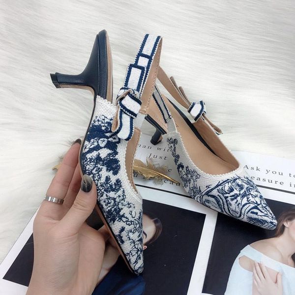 fashion spring women's shoes embroidered high heels stiletto tip party ladies dress btalon femme tacones, Black
fashion spring women's shoes embroidered high heels stiletto tip party ladies dress btalon femme tacones, Black