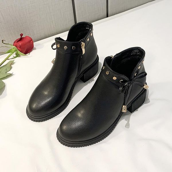 solid leather winter boots 2021 fashion women shoes bow knot rivet black zipper slip-on ankle botas mujer
solid leather winter boots 2021 fashion women shoes bow knot rivet black zipper slip-on ankle botas mujer