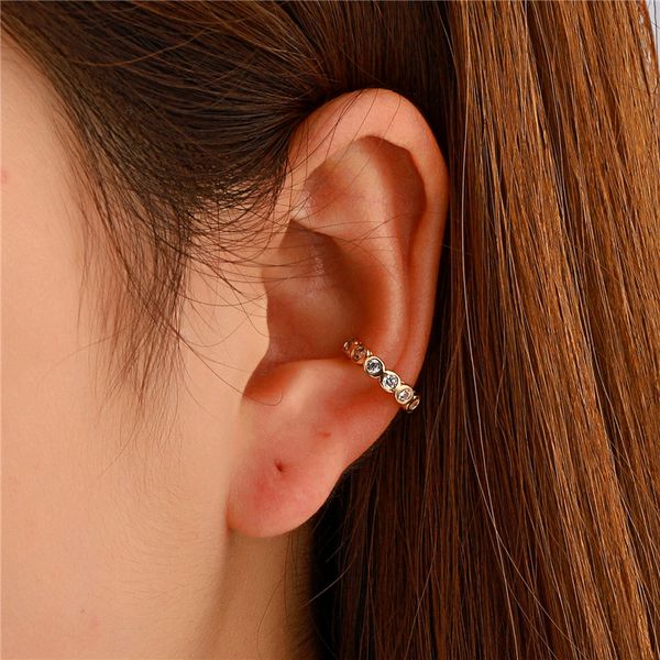 korean c-shaped single ear cuff geometric copper crystal no hole earrings women daily party gift decoration earring clip jewelry accessories, Silver
korean c-shaped single ear cuff geometric copper crystal no hole earrings women daily party gift decoration earring clip jewelry accessories, Silver