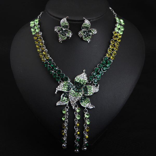 exaggerated crystal flower necklace earring set short clavicle female banquet bride accessories, Silver
exaggerated crystal flower necklace earring set short clavicle female banquet bride accessories, Silver