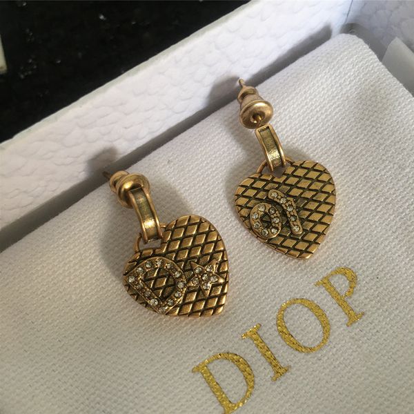 s925 silver needle love series earrings lingge xingxing small letter peach heart, Golden
s925 silver needle love series earrings lingge xingxing small letter peach heart, Golden
