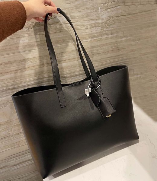 2021 new designer shopping bag pu leather ladies handbag fashion letter pattern three-in-one women's shoulder bags wallet
2021 new designer shopping bag pu leather ladies handbag fashion letter pattern three-in-one women's shoulder bags wallet